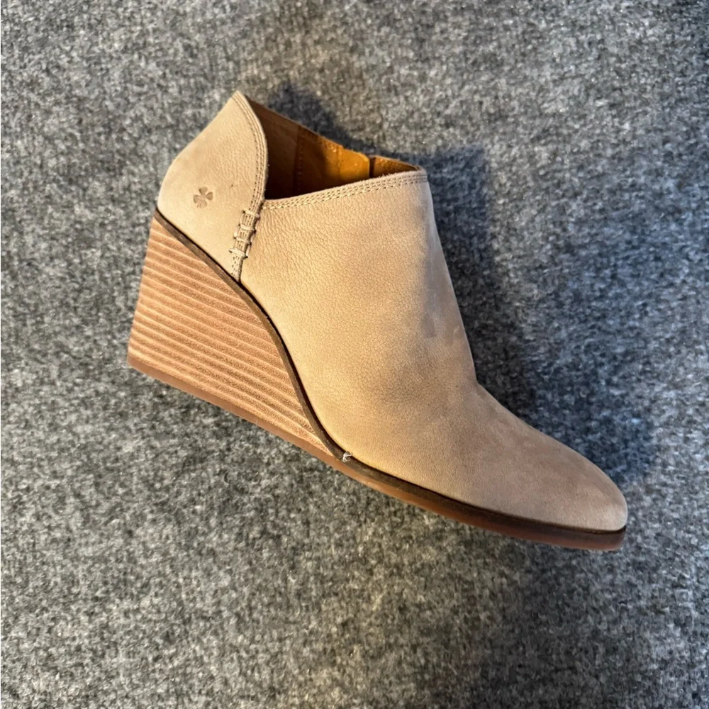 zemlin lucky brand black wedge booties